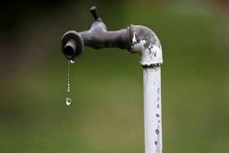 آماده قطعی ۱۲ ساعته آب باشید