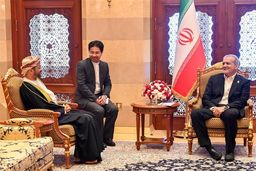دیدار پزشکیان با وزیر خارجه عمان + عکس