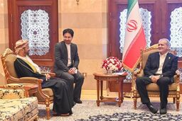 دیدار پزشکیان با وزیر خارجه عمان + عکس
