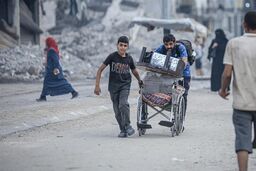 آنروا: قطره ناچیز کمک‌ها در دریای فاجعه غزه؛ خشم جهانی برانگیخت