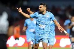 چادرملو بالاتر از پرسپولیس: زلزله در صدر جدول! دو گل کافی بود تا کابوس سرخ‌ها آغاز شود؟