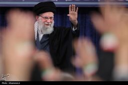 آتش سخنرانی رهبر، دامن صهیونیست‌ها را گرفت: تیتر یک رسانه‌های عبری!