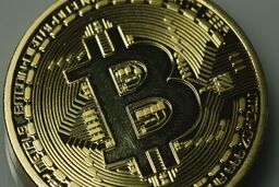 بیت کوین: سقوط آزاد ۱۵ دی ماه، هشدار به تمام سرمایه‌گذاران!