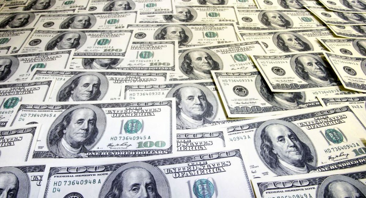 دلار آمریکا مرز ۱۲۵ هزار تومان را درنوردید: شوک تازه به اقتصاد ملی!