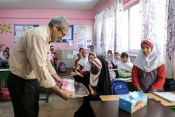 رسوایی در آموزش و پرورش: آزمون سرایداران برگزار می‌شود؟ 