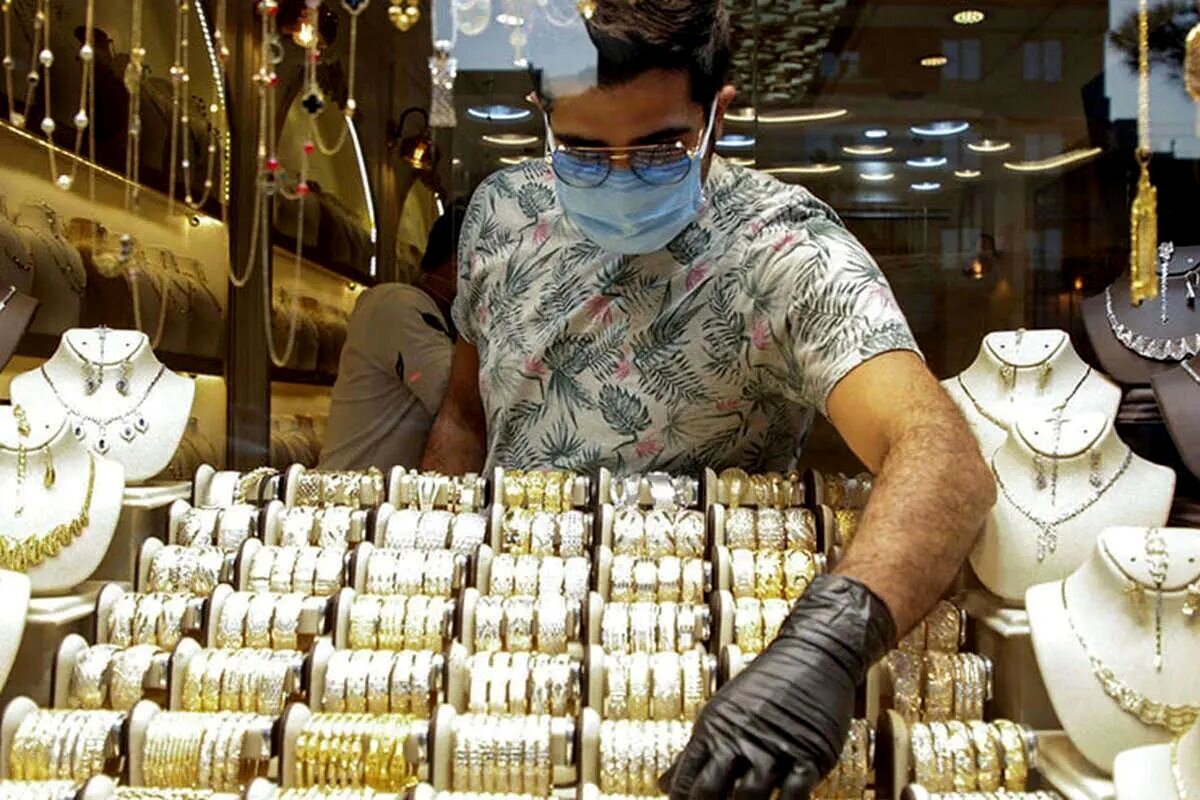 زنگ خطر در بازار طلا: قیمت‌ها به قله رسید! فردا چه بر سر طلای ایرانی می‌آید؟