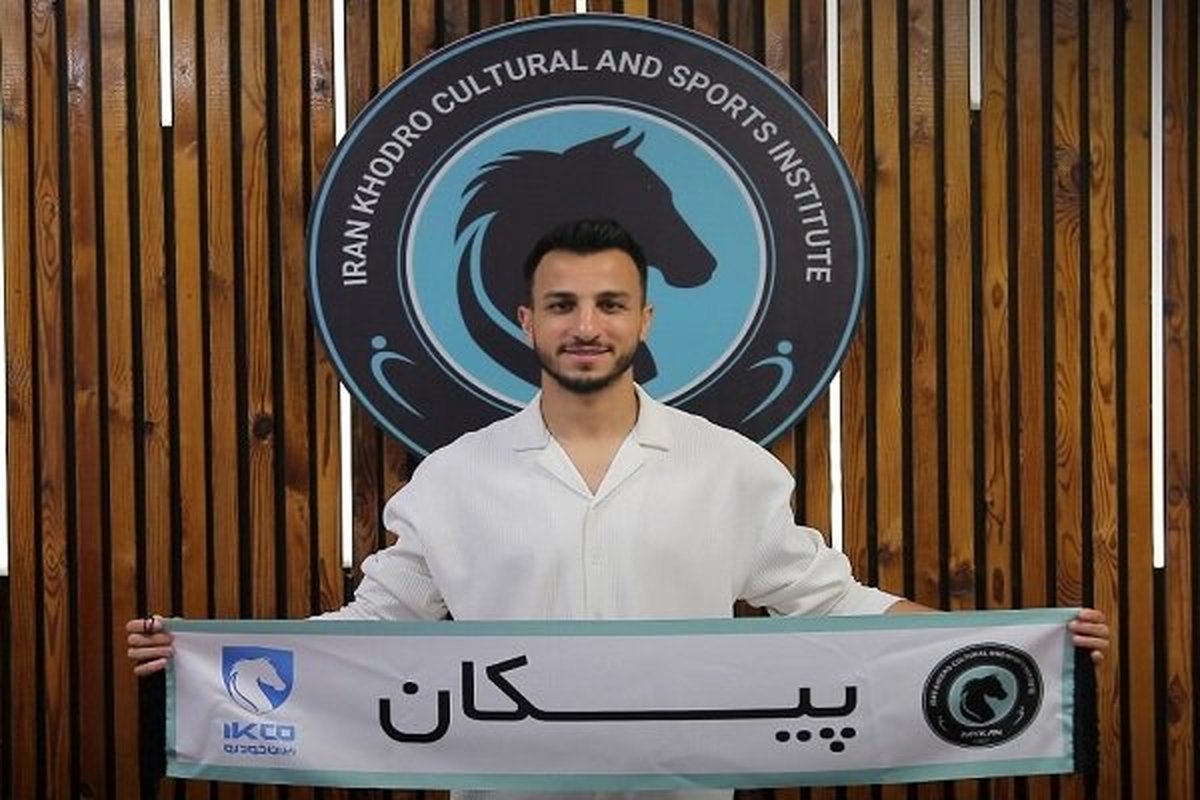 طوفان سرخ به قفس شیرها رسید؛ ستاره سابق پرسپولیس در قامت پیکان!