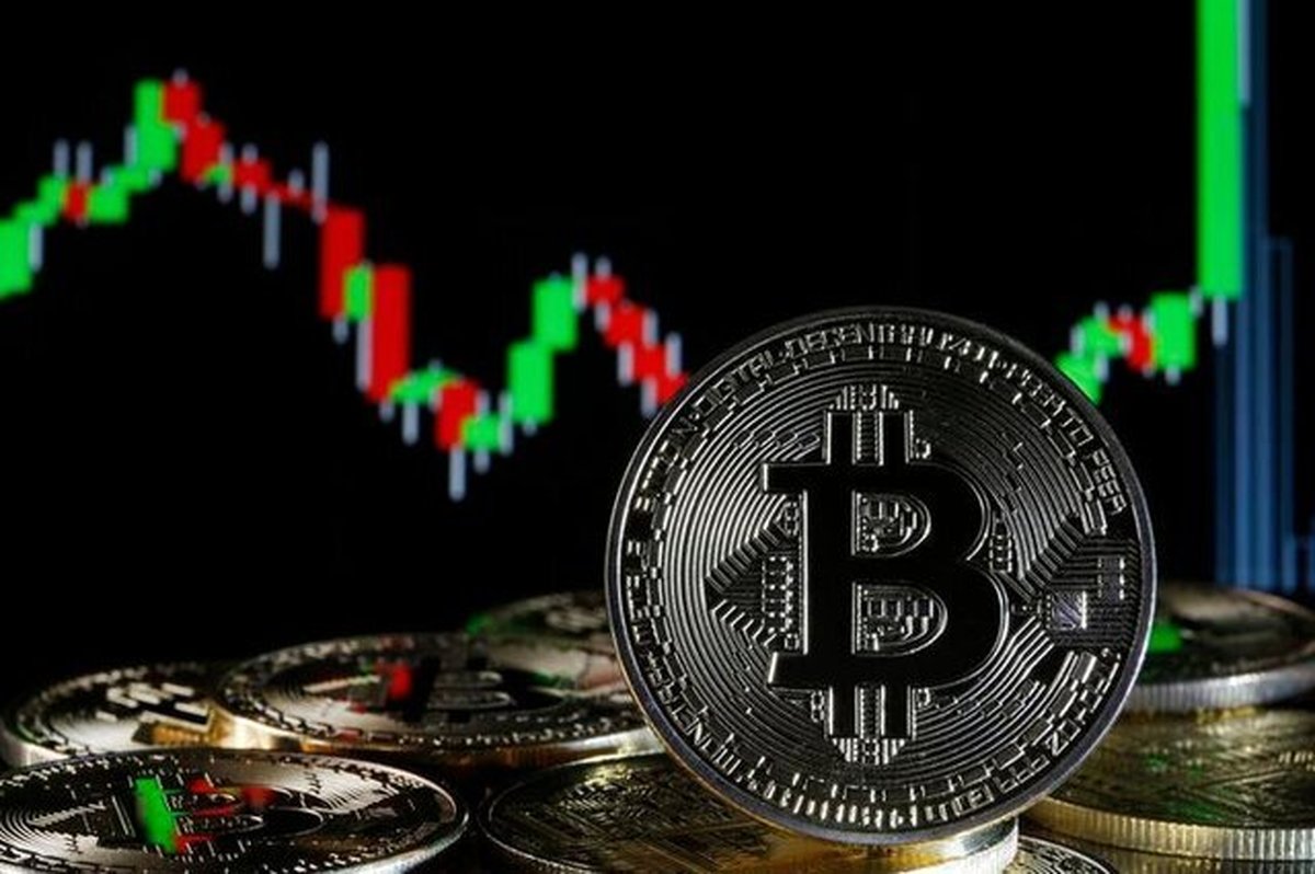 شوک به بازار رمزارزها: بیت‌کوین از حرکت ایستاد! سرمایه شما در خطر است؟