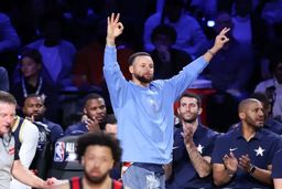 حذف شوکه‌کننده استفن کری: پایان تلخ سلطنت ۵ ساله اسطوره NBA از لیست بهترین‌های سال!