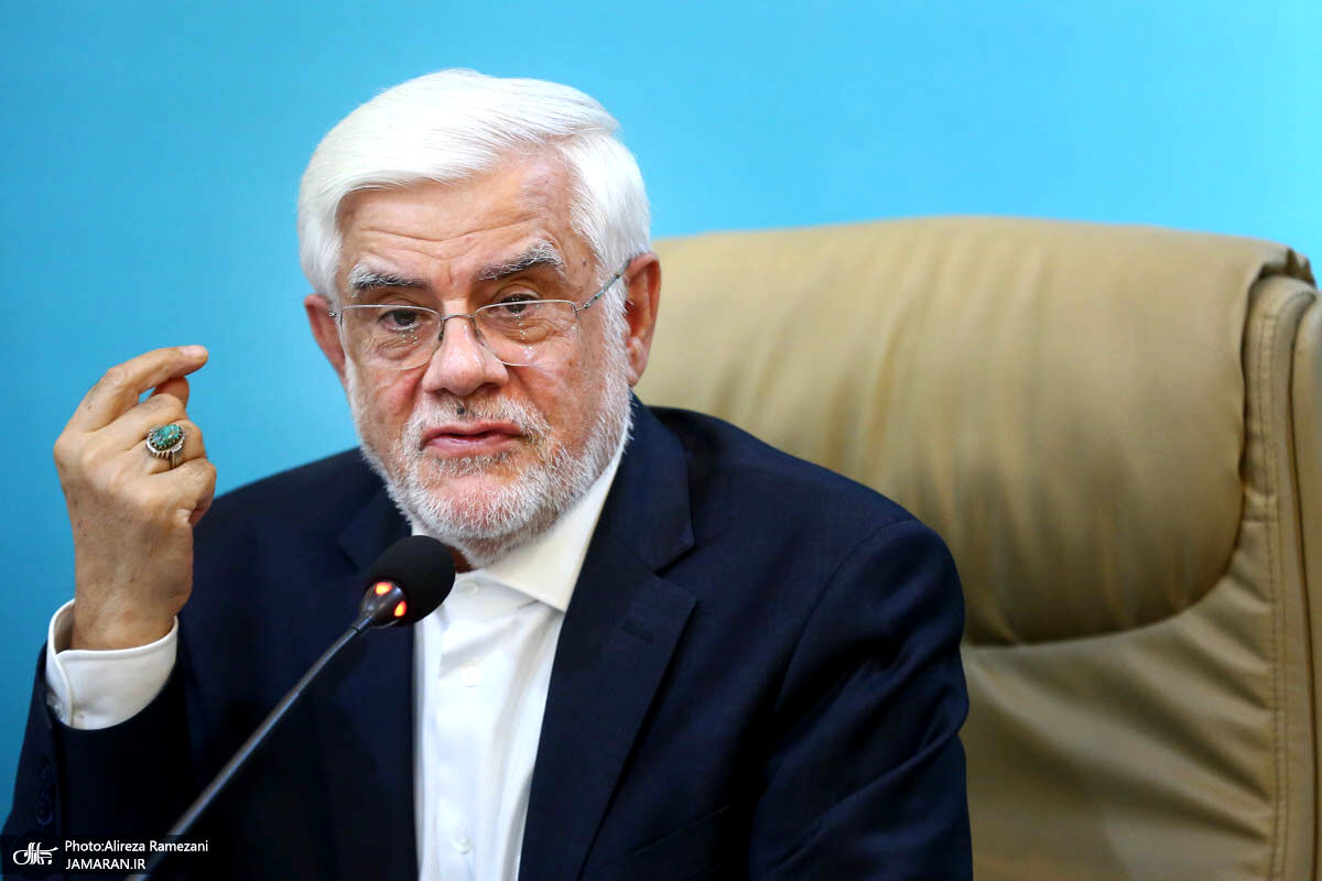 خاطره ناگفته دکتر عارف از همراهی اش با رهبر انقلاب در سفر به بم