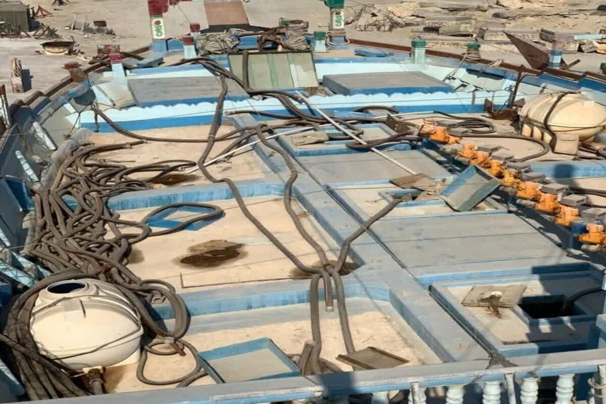 جنجال بزرگ در خلیج فارس: غول سوخت قاچاق در چنگ قانون/ سرنوشت ۱۱ قاچاقچی در هاله‌ای از ابهام