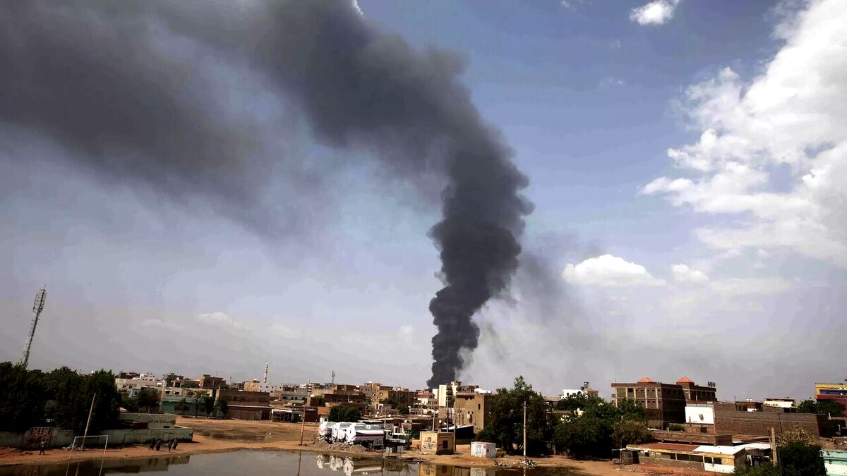 وحشت در سودان: ۵۰ هزار نفر گریختند، ۲ پهپاد سرنگون شد! (ویدئو)