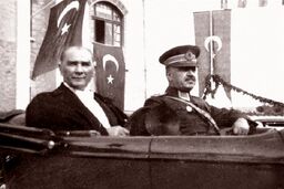 دموکراسی ترکیه در 102 سالگی: سکوت مرگبار تحلیلگران ترک!