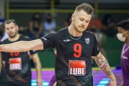 پست جنجالی FIVB راز زایتسف را فاش کرد: ۲۰ مدل موی باورنکردنی یک سوپراستار!