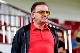 شلیک آتشین زنوزی به تاج!