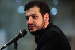 رائفی‌پور اینجا چه کار می‌کند؟