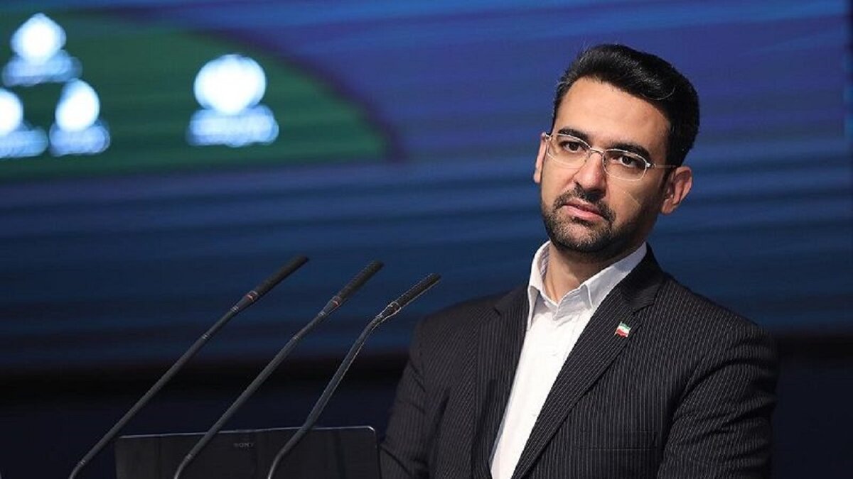 آذرجهرمی عذرخواهی کرد، چون …