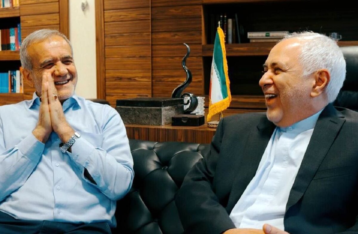 تصاویر معنادار از محمدجواد ظریف در نهاد ریاست جمهوری