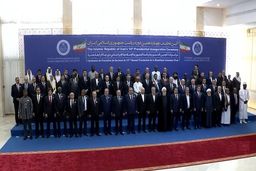 تصاویر عجیب از پایان مراسم تحلیف