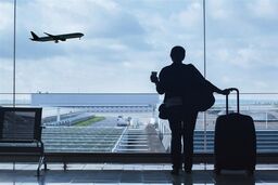 هشدار نسبت به خرید بلیت از چارتر ۷۲۴ / سازمان هواپیمایی کشوری مجوز نداده است