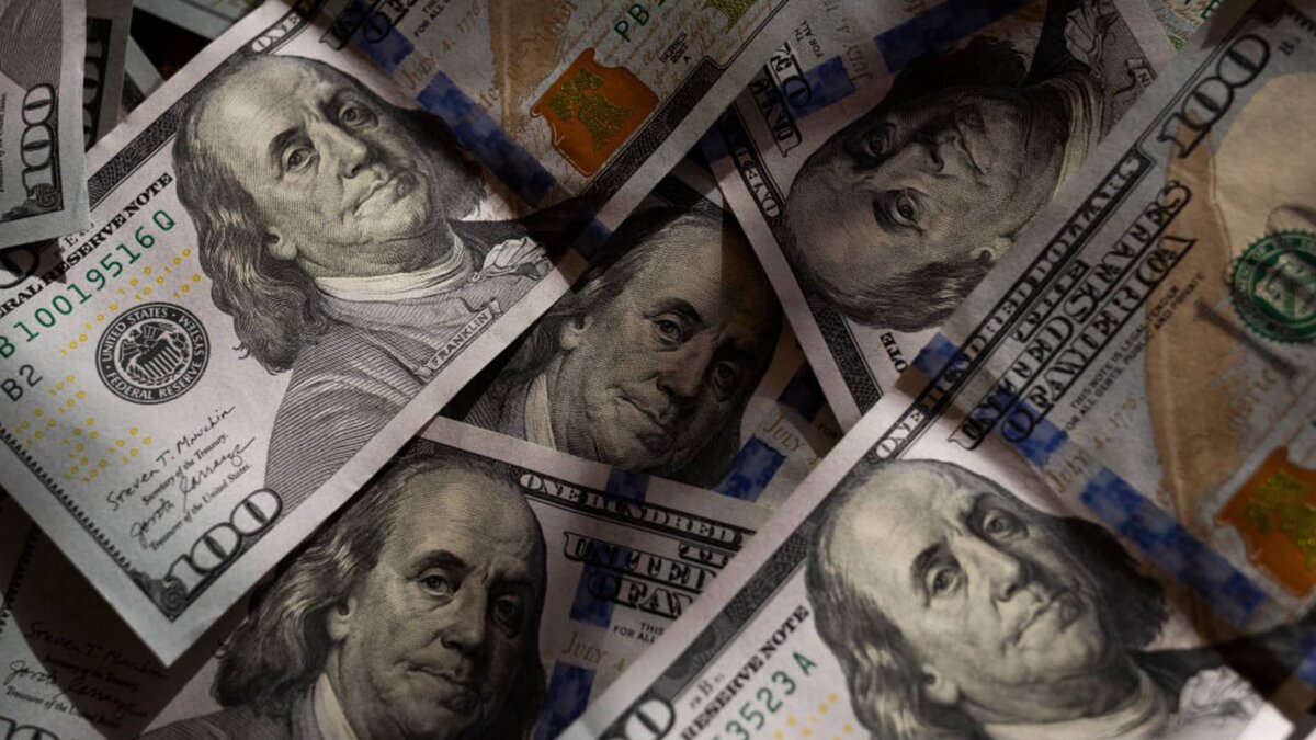 قیمت امروز دلار در بازار آزاد اعلام شد- ۱- اردیبهشت