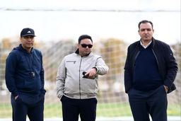 شوک بزرگ به پرسپولیس: اسفندیارپور با 'سوگند صدرنشینی'، برای سرنگونی ارتش سرخ آماده می‌شود!