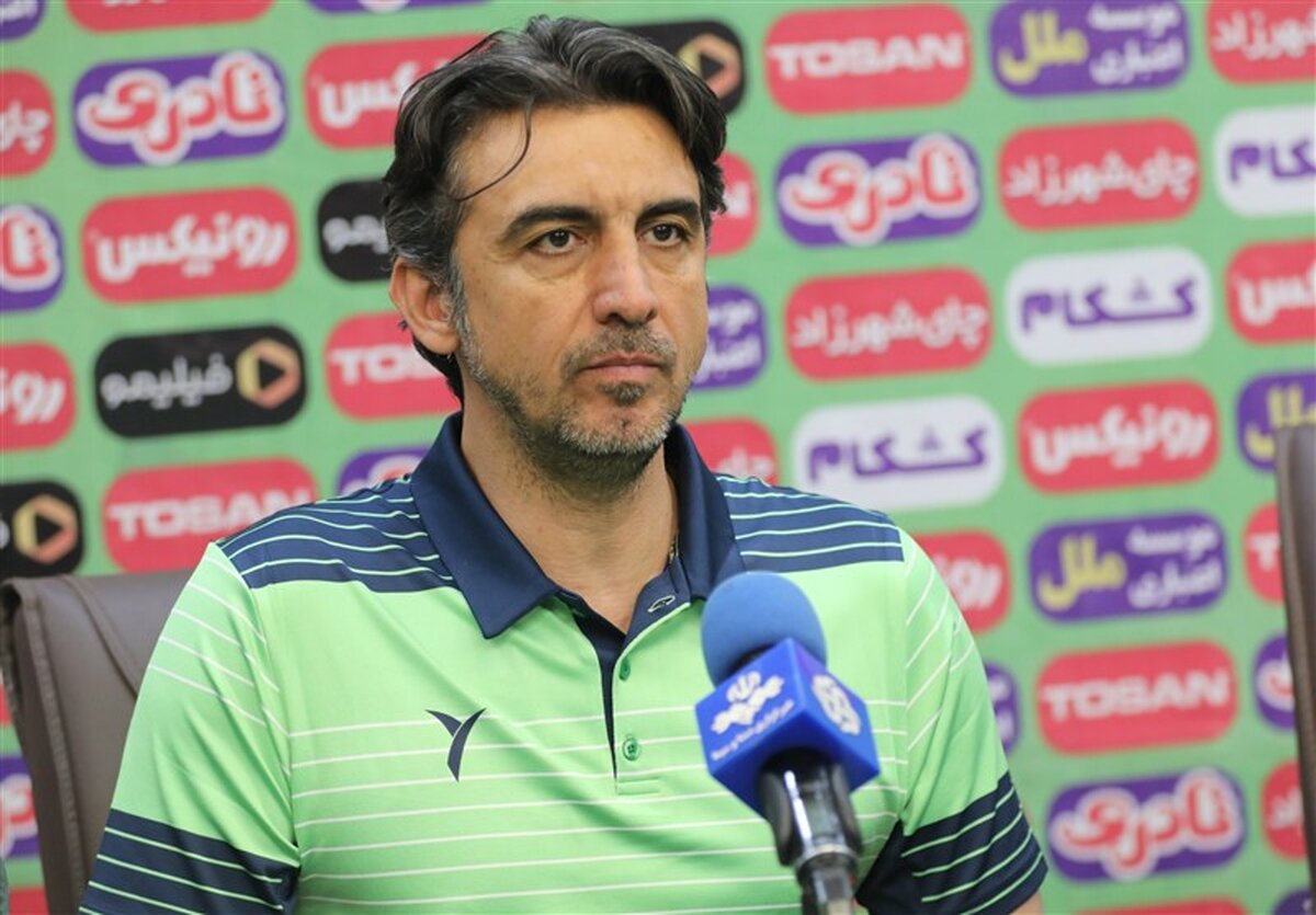 تعویض‌های اجباری نیمه اول؛ رحمتی: روند تیم ما را به هم ریخت!