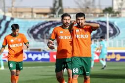 شوک در استقلال: جباری با کراس "غیرمنتظره" استقلالی‌ها را به خط کرد! (عکس)