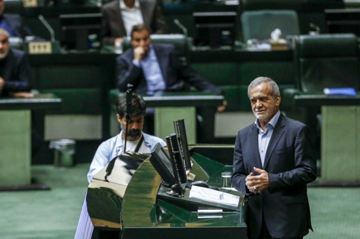 فوری و بی‌پرده: رئیس‌جمهور امروز لایحه بودجه ۱۴۰۵ را علنی تقدیم مجلس می‌کند!