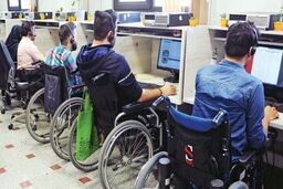 افشاگری تکان‌دهنده: ۷۰۰ هزار معلول در ایران بیکارند! 