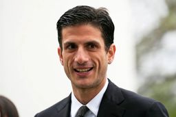 فاجعه در راه است؟ نوه کندی رسما وارد رقابت مجلس نمایندگان آمریکا شد!