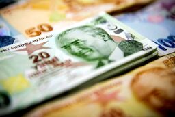 شوک بزرگ در بازار لیر: قیمت امروز پنجشنبه ۹ بهمن ۱۴۰۴ همه را غافلگیر کرد!