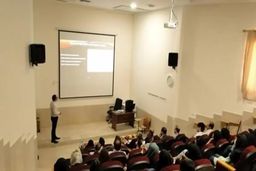 امتیاز ویژه یا فاجعه علمی؟ فرصت مجدد دفاع پایان‌نامه برای دانشجویان علوم پزشکی جنجال آفرید!