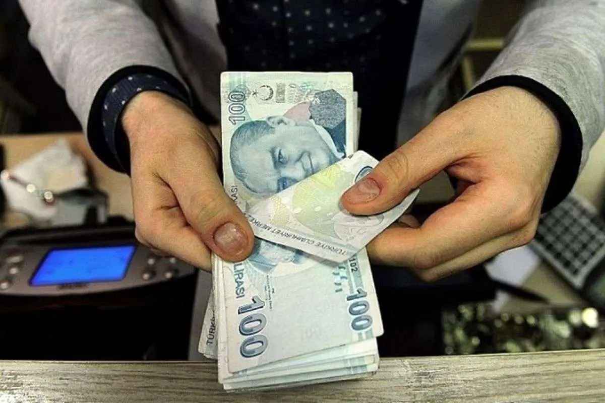 سقوط آزاد لیر! بحران ارزی امروز شنبه ۱۵ آذر ۱۴۰۴ پایانی ندارد