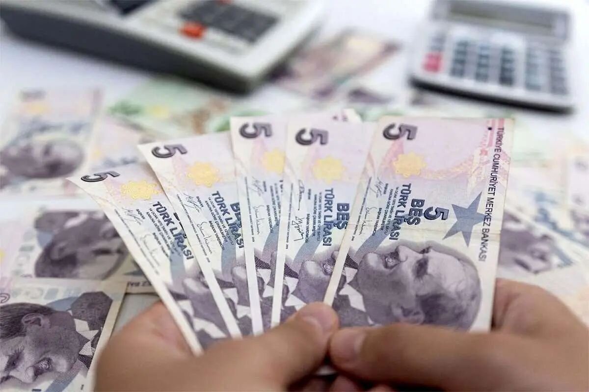 سقوط آزاد لیر؛ ضربه مهلک به اقتصاد در ۲۰ آبان ۱۴۰۴!