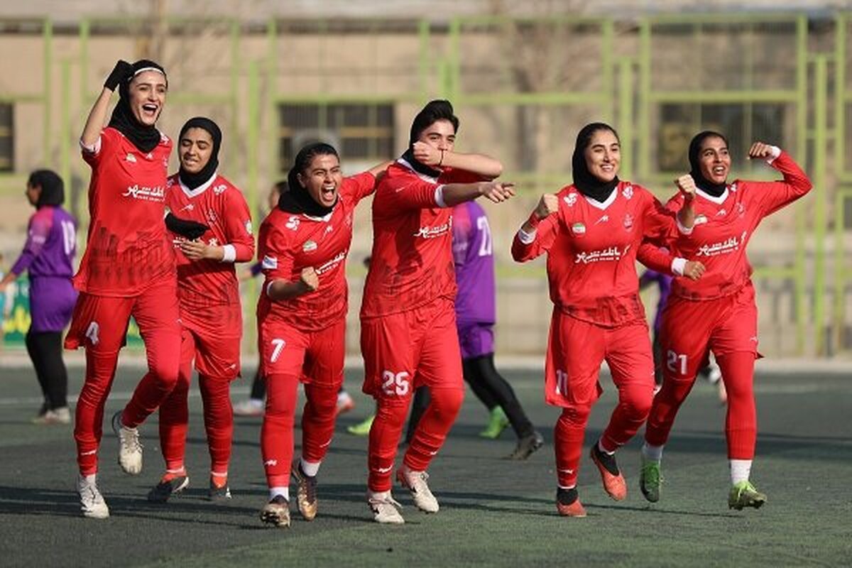 پرسپولیس طلسم شکست‌ها را درهم شکست؛ بازگشت به صدر با طعم شیرین پیروزی!