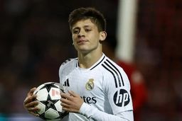 ژابی آلونسو لیورپول را در شوک فرو برد: شرط او برای بازگشت، خرید یک ستاره غیرمنتظره است!