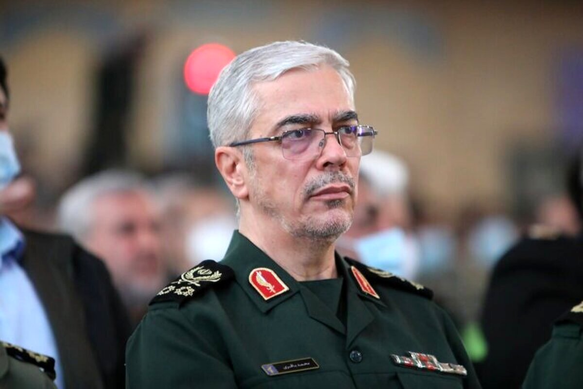 شبکه خبر: سرلشکر باقریب به بردار شهیدش پیوست