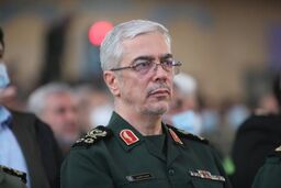 شبکه خبر: سرلشکر باقریب به بردار شهیدش پیوست