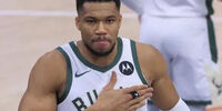 اسطوره NBA بالاخره سکوت را شکست: جوابی کوبنده درباره مسی و رونالدو که دنیا را تکان داد!