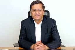 منابع مالی ایران به تدریج آزاد می‌شوند/آغاز اجرای یکپارچه‌سازی نرخ ارز