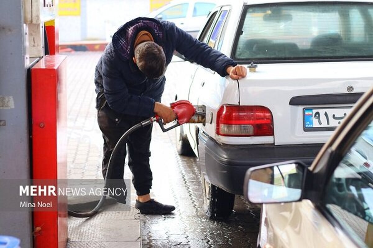 شوک به بازار سوخت: عرضه ۳۰۰ هزار لیتری بنزین سوپر در بورس انرژی، آیا پای دلالان در میان است؟