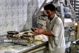 شوکه‌کننده: راز «کارت را بده، سؤال نپرس» در نانوایی‌ها فاش شد؛ چگونه سرتان کلاه می‌گذارند؟+ فیلم
