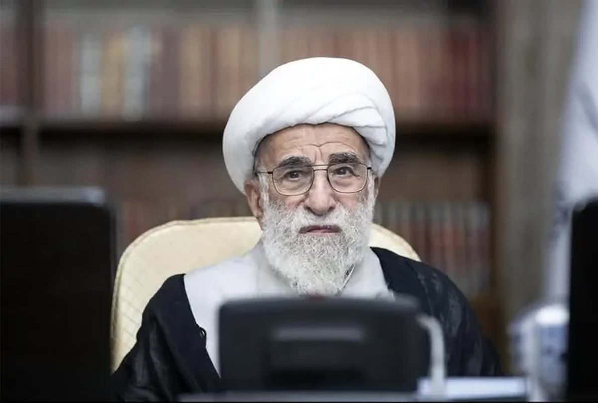 شوکه می‌شوید: ۱۰۰ سالگی آیت‌الله جنتی؛ رازهایی که هرگز فاش نشد!