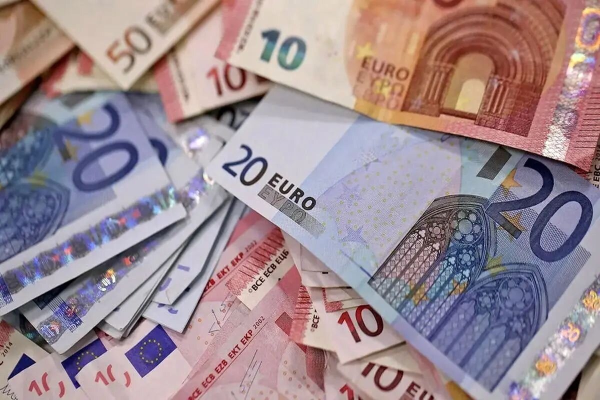 یورو در آستانه سقوط؟ ریزش سنگین قیمت در روز یکشنبه ۱۸ آبان ۱۴۰۴