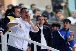 انفجار خشم رحمتی از نیمکت: «هرگز تعویضت نمی‌کنم!»