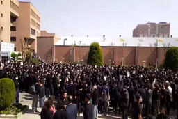آتش زیر خاکستر در دانشگاه‌ها: آئین‌های بزرگداشت بهانه فوران اعتراضات شد؟