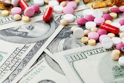شوک دارویی: ارز ۲۸۵۰۰ تومانی، جیب بیماران را خالی می‌کند؟